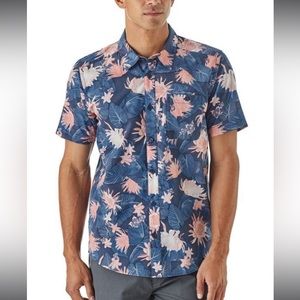 Patagonia Men’s “Go To” Short Sleeve Button Up Floral Hawaiian Shirt